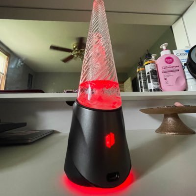 lugnutis's profile picture. I hate Twitter