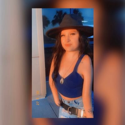 🎓2020🎓🖤;)🖤♿️AMC♿️🎙singer-songwriter🎙📚poet📚👻amberohart3👻