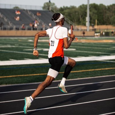 TU🐉 C/O 26, 6’4 160lb All Ohio High-Jumper🎖 Hurdles,Sprints,Jumps PRs~ 24”0ft LJ ~ 6’7 HJ ~ 14.37 110mh