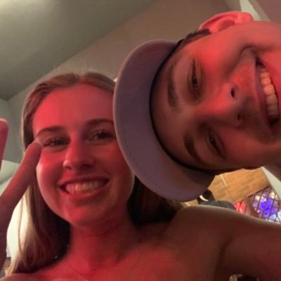 ambriapogue's profile picture. 