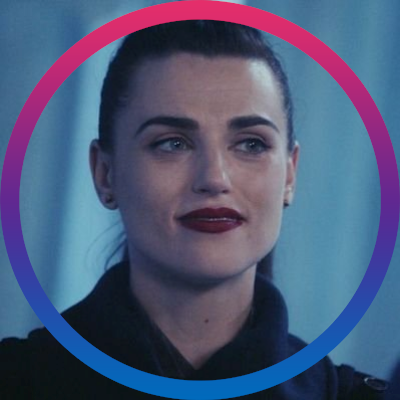 she/her | 25 | fan account | Supergirl, LoT, Batwoman, Station 19, BoP, the gay parts of Marvel and DC...
wlw ships as far as the eye can see!