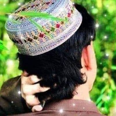 ستا غرور که تر آسمانه پورې دنګ دي عاجزی زموږ تر عرشه پورې رسي
