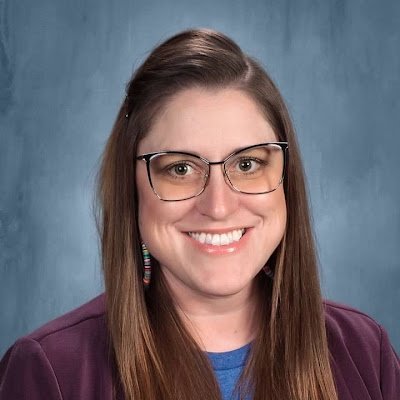 🏫 Lillian Elementary Assistant Principal 🏫
💜💛💜Striving to lead with integrity 💜💛💜
@lillianelem @alvaradoisd 
#alvaradoexcellence