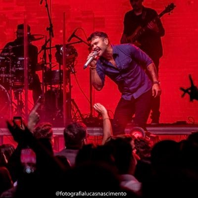 Cantor e compositor que faz dupla com Belutti Instagran: @marcos https://t.co/rTOtwk7Ffv