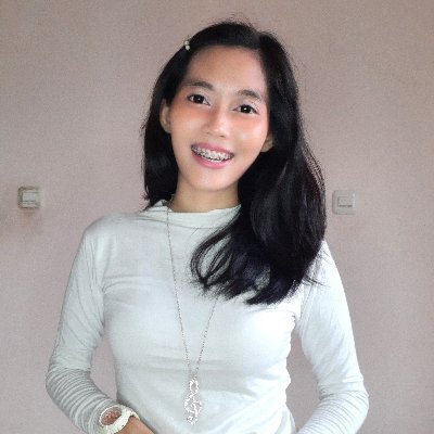 ayudryanti's profile picture. Reach me on whatsapp.