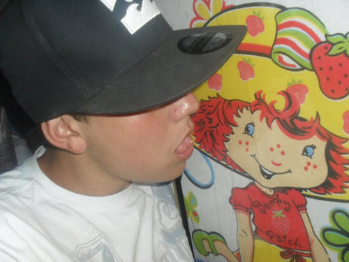 aboutdaniins's profile picture. 