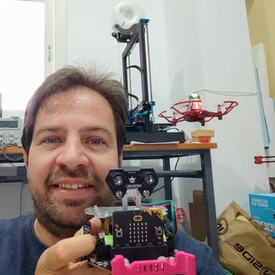 Profesor de FP en IES Suarez de Figueroa, coordinador del proyecto CITE #innovatedex. Enrea y Gufo que le vamos a hacer. Arduino, RoboTIC e IoT. PhD.