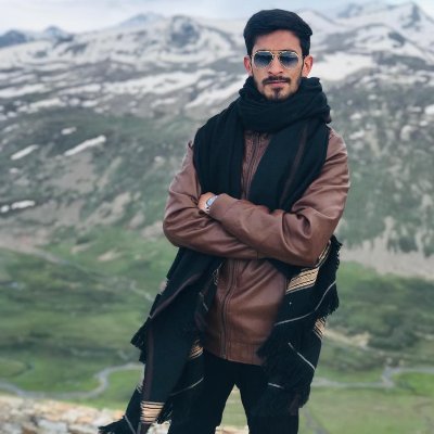 Professional Graphic Designer & Animator♠
Website Designer♠
Developer♠
NFT Artist♠
Computer Scientist🎓