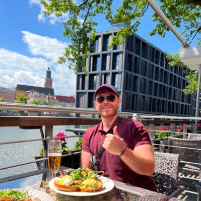 carwyn89's profile picture. 💀 🐕