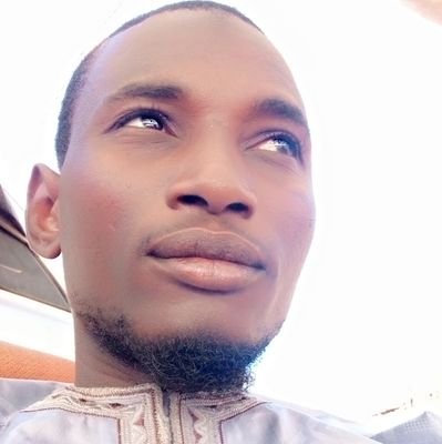 Étudiant, membre de l'unité nationale,Pan-africain,