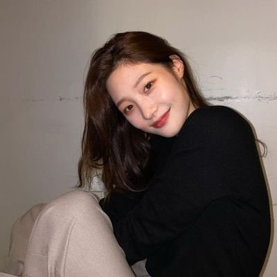 hampir bahagia, tapi sayang keburu kepleset duluan.