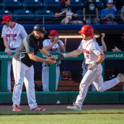 Assistant Coach @HartfordBASE /// Just a kid from Jersey City, former Indy baller #AMDG #ExpectMore