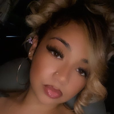 RizzyRefreshers🍹 Mommy of Two! 👩👧👦🤞🏽 ♉️28✨ Self Love ❤️