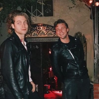 justoohigh's profile picture. show me your demons