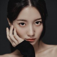 ✽ 루브르윱 (@lm_baeyubin) 's Twitter Profile