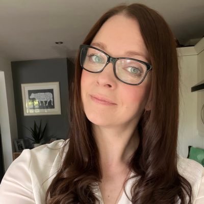 EmzyLou82's profile picture. Teacher! 🍎 wife, mum, runner 🏃🏻‍♀️and everything else in between!📚💫