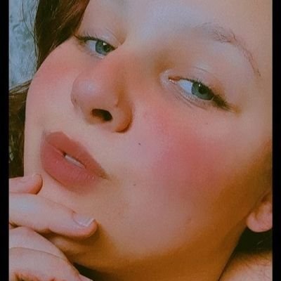 Garota curiosa que conversa um pouco sobre tudo, inclusive sobre nada 😋
Chubby girl 🍑
Snap: m1stress_20 🔥🥵
Privacy: Mistress20