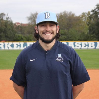 Father 👶🏻 Washed up athlete turned coach ⚾️ Avid sports fan 💯 Knights⚔️ Steelers 🏈