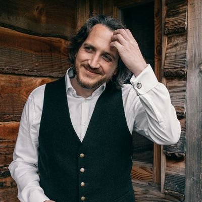 Dr. | Filmmaker | Cinephile | Citizen of nowhere