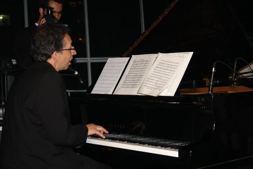 Freedom_Jazz's profile picture. Composer, producer, arranger, publisher, University Professor.