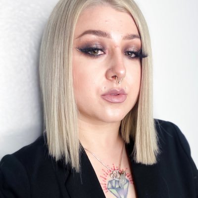 KKupkakez's profile picture. Visual Artist+Makeup Magician            “If you’re sad, add more lipstick and attack.” -Coco Chanel 💄