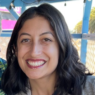 Dancing through life... and by dancing I mean stumbling💃🏽| first-gen 👩🏽🎓 | matemáticas | #iteachmath