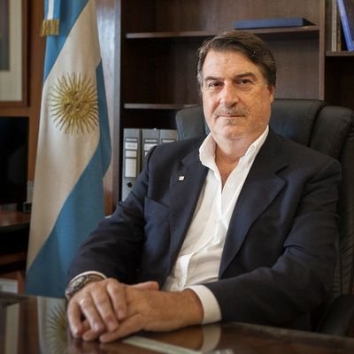 de Tolosa. Médico Vet. Pasión sin limites por el Lobo. Ex Vicepresidente del SENASA. Vicepresidente 3ro del CGE