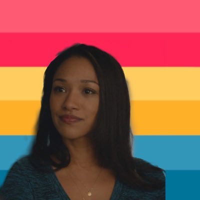 Daily Iris West-Allen outfits