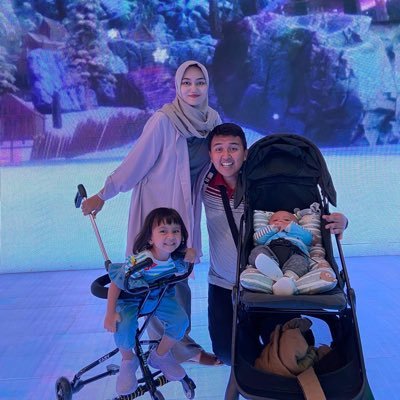 Heri Wahyudi Jr 💛 Rizka Puspitasari 💛 Elnara Dzakiyah Damarto 💛 Elbarraq Pramudya Damarto