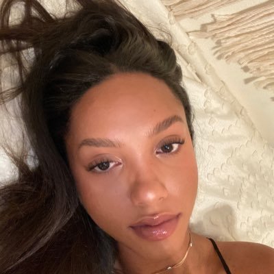 itskamrynlyn's profile picture. a woman who understands sports. braves | ducks