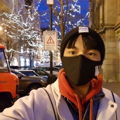 lj590007's profile picture. 