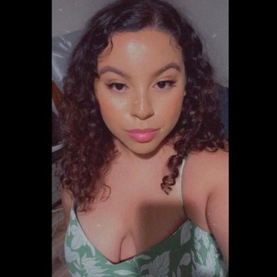 Nich0le01's profile picture. 20