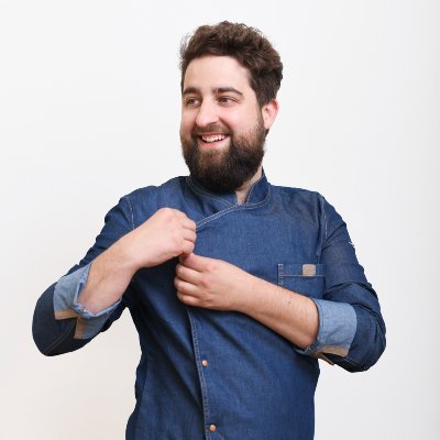 Ingénieur #Icam, #oenologie
Fondateur de Vie.gne, savons aux arômes des cépages de la vigne et enrichis de ses bienfaits.