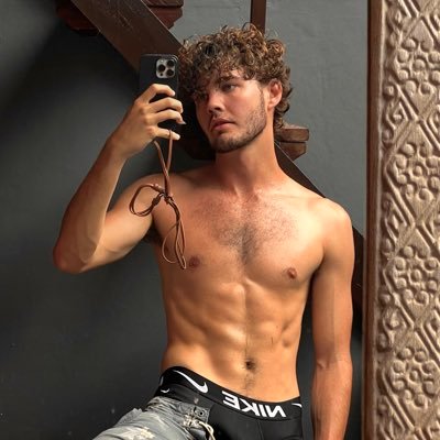 Oliverxfit2's profile picture. Hate breeds hate 🖤