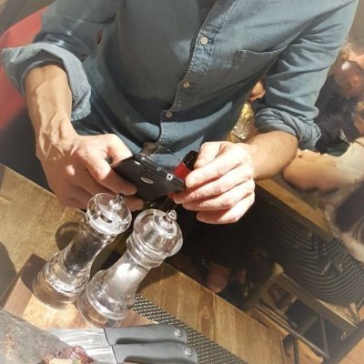 Slow Communication 🍷 Slow Food 💻 Social Media 🥘
