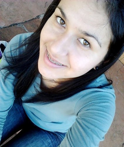 - É voce que eu vejo , em tudo que eu desejo ♫