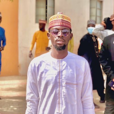 A gunner⚽️// 30th July //Anime fellow(Otaku/Weeb)😊 // Baller🏀⚽️// Just doing me//Nupe miyo💯✌🏾