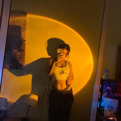 ChriziaHenson's profile picture. Ⓚⓔⓔⓟ ⓖⓞⓘⓝⓖ