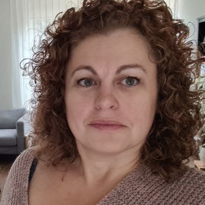 miriamdielis's profile picture. MD (Emergency physician /SEH-arts knmg)| Medical manager| has #LongCovid | 
Hiking enthusiast | Veganisch lyfestyle | Coffee junkie | Cat mom | She/her