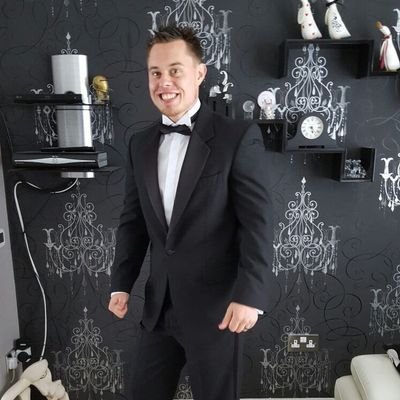 JohnHut81617321's profile picture. Just to look at stepn updates