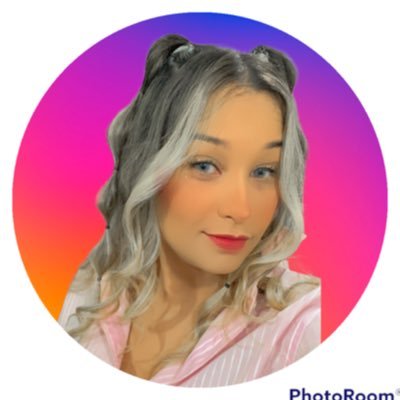 Streamer da Twitch! Criadora de conteúdo gamer, Comentarista de E-sports, Apresentadora, Modelo e Influencer