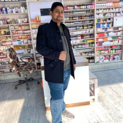 MonuAora's profile picture. 