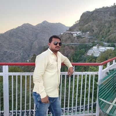 🌹🌹मेरा व्यवहार ही मेरी पहचान है 🌹वरना मेरे नाम के तो हजारों इंसान हैं! 🌹🌹