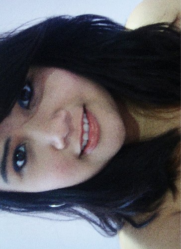 Ando de vagar porque já tive pressa e levo esse sorriso,porque já chorei demais.  #PITOQUINHO /  Eu dou valor pras coisas simples ♪