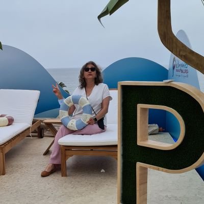 Pediatría.
De guardia, jugando o durmiendo.
Pronombres: mi/ma/má/me/mi/ma.
Mujer: ser humano de sexo femenino.
#LosNiñosNoSeTocan