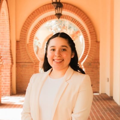 A_LiliCastillo's profile picture. she/her/hers || EESD Student at Arizona State University || NSF GRFP Fellow || Latina & First Gen ✊🏽