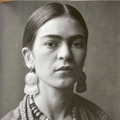 Ünlü Meksikalı, Efsane Ressam ve Yazar Frida Kahlo’nun hayran hesabıdır. Bilgi için, DM.