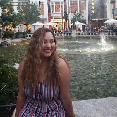 LeslyMoss25's profile picture. 