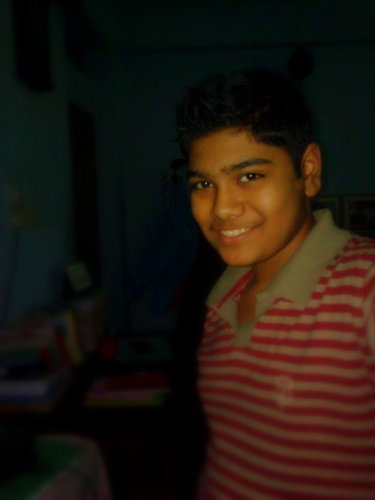 Mehrajkabir's profile picture. A CRAAAAZZZY fan of @iamsrk...DIE HARD fan of SRK...
Like watching movies, playing games, passing time with friends & running away from studies :D