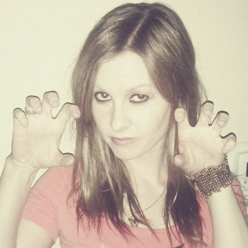 pandashark's profile picture. a gentle vixen